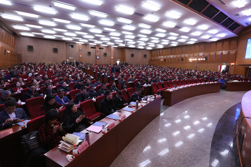 学院第51期高校领导干部进修班、第47期高校中青年干部培训班、第39期地（市）教育局长班、第43期省（地）督学班以及第12期浙江中青年干部培训班的500余名学员，学院领导、中层干部及全体教师参加了论坛。