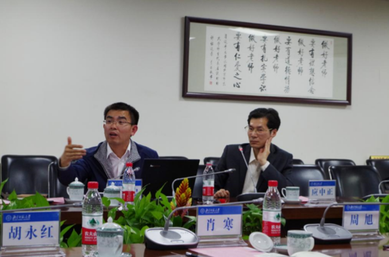 本科生工作处处长王洛忠就北师大学生工作的思路理念、工作框架、创新实践进行了经验分享。其学生工作充分发挥了本校的学科特点、用足了学科优势，一、二课堂合力育人的趋势明显。