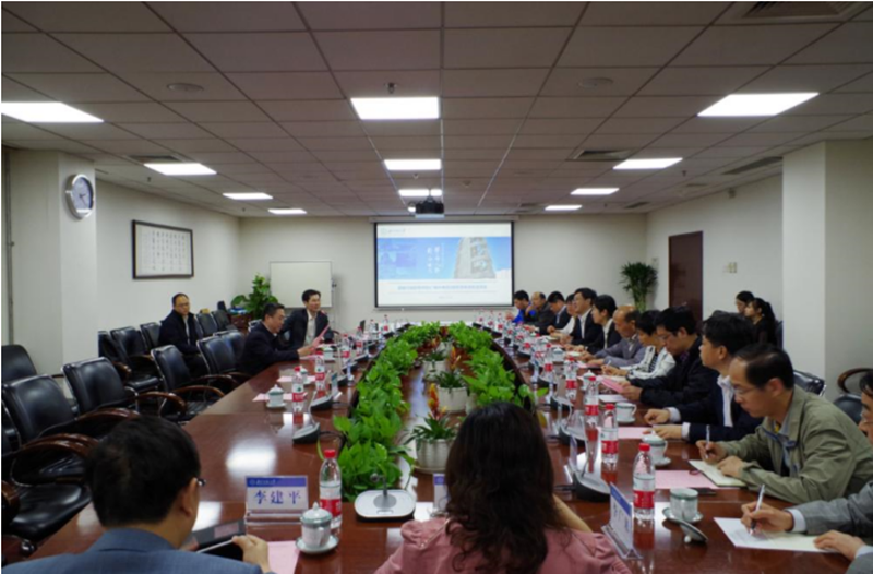 李晓兵副书记介绍了北师大办学基本情况，以及近年来学校在深化综合改革、推进学科发展等方面所采取的举措和所取得的成效。