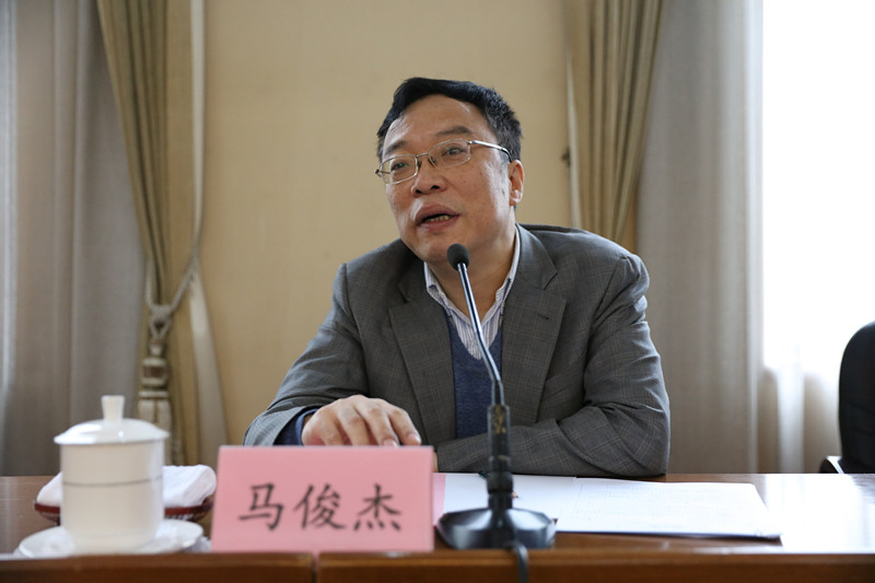 马俊杰指出，驻外后备干部岗前培训班是教育部委托举办的重要班次，学院根据部党组部署和人事司的要求，制订了有针对性的教学计划，旨在切实做好培训和组织管理工作，保证培训质量和效果。他强调，随着教育开放程度越来越大，驻外干部是教育对外开放和文化外交的中坚力量，承担着越来越重要的使命。