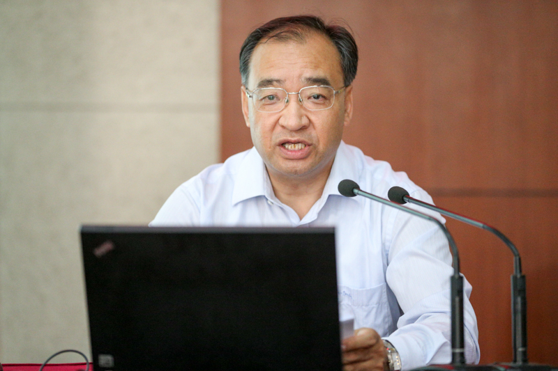 高润生首先代表教育部科学技术司欢迎各位学员来参加本次培训学习，希望大家在培训班中有所收获，对日后的工作有所助益。他重点围绕《高等学校“十三五”科学和技术发展规划》介绍了五个方面的内容，包括习近平科技创新思想，国家创新驱动发展战略顶层设计，高校科技发展新起点，高校科技发展新理念、新任务，高校科技发展新策略、新举措。他希望大家认真学习规划内容，重点将规划各项要求落到实处，推动我国高校科技创新工作进入新阶段。