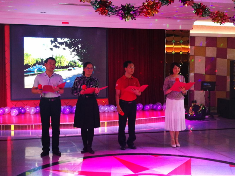 学员们各献技艺，充分表达对于母校——国教院的恋恋不舍，根据创作了配乐诗朗诵《再见！国教院》道出了学员们浓浓的情、深深的爱。