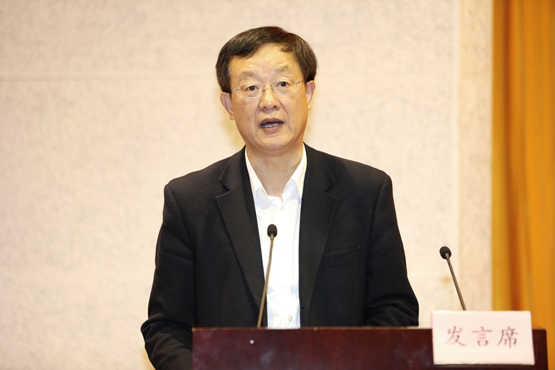 第56期高校领导干部进修班学员、华东师范大学副校长李志斌教授在论坛上做了题为“认清形势 抓住机遇 加快推进一流大学建设”的主旨演讲。