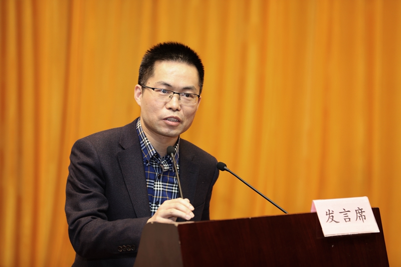 第16期浙江省高校中青年干部培训班学员、温州大学教务处处长余闯教授做了题为“地方高校人才培养要为区域经济建设服务”的主旨演讲。