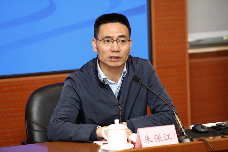 朱保江在讲话中，首先对各位学员前来学院培训学习表示热烈欢迎，并感谢部巡视办把培训班交由学院举办，表示学院会全力保障培训条件，切实把培训班办好。他指出，党的十九大对新时代全面从严治党作出了明确的部署，坚持党的领导，全面从严治党是深化政治巡视的核心任务，对巡视工作提出了新的更高的要求，所以培训巡视干部很重要。希望大家严格遵守中组部、中纪委以及教育行政学院关于学员管理的有关规定，认真学习，学有所获，圆满完成预期的培训学习目标，以崭新的精神面貌开展好部党组交办的巡视任务。