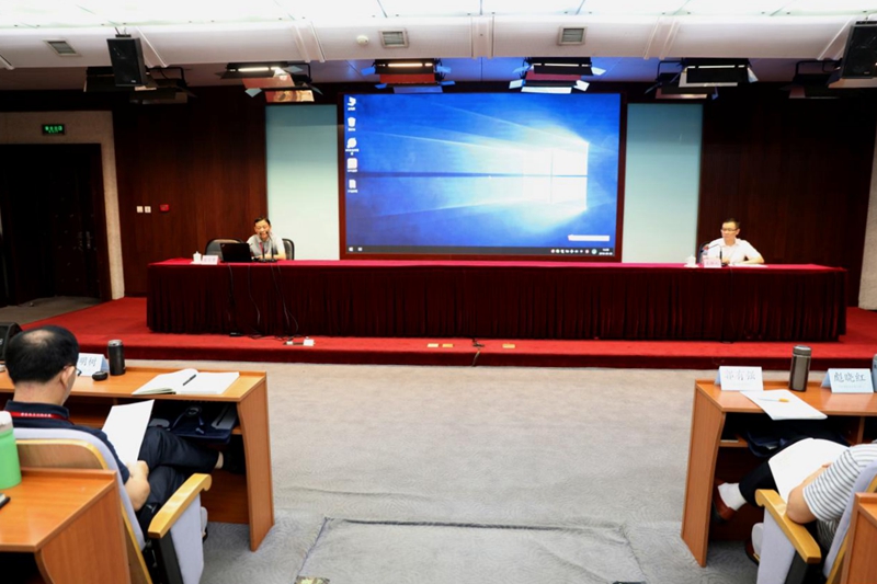 9月5日，第57期高校领导干部进修班学员党建专题论坛在国家教育行政学院行知厅举行。由四个党支部推荐的八位学员代表先后进行了主题发言，围绕立德树人、教育强国、“双一流”建设和从严治党等议题进行了深入交流和探讨。第57期高校领导干部进修班临时党总支书记、浙江大学党委副书记、纪委书记叶民主持本次学员论坛。