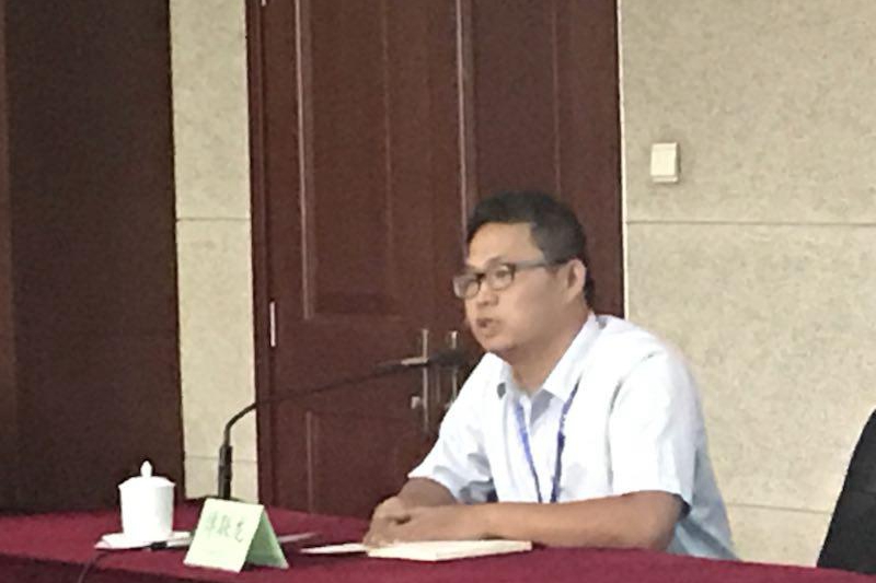 五班“微讲坛”由江西省赣州市定南县教体局党组成员、县政府教育督导室主任傅联龙主持。