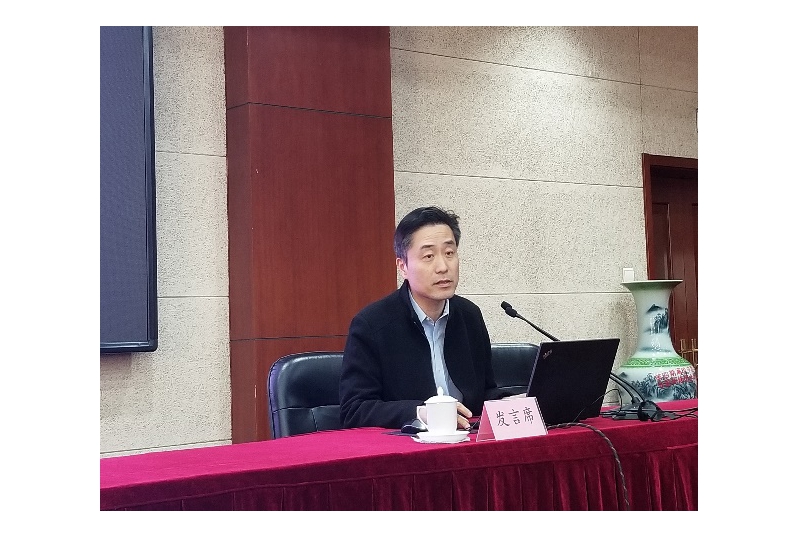 “教师工作组”代表、复旦大学人事处处长钱飚发言的题目为“改革职称评聘，激发教师活力”。