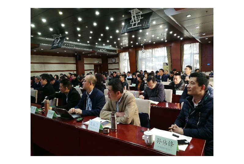 本次学员论坛聚焦岗位，不仅进行了交流研讨，给解决岗位上的现实问题提供了决策思考和经验参考，同时也让学员们体验和学习了一种全新的学习交流方式。学员们表示，结构化化研讨有助于更好地聚焦问题、抓住关键，更好地点燃头脑风暴，提高发现问题、分析问题、解决问题的能力。同时表示一定要进一步学习掌握好这种研讨方法，并且将它运用到自身的工作实际中，去开拓思维，推动工作。（撰稿：二班学员、西南交通大学图书馆馆长 张祖涛；审稿：二班班主任 杨红霞）