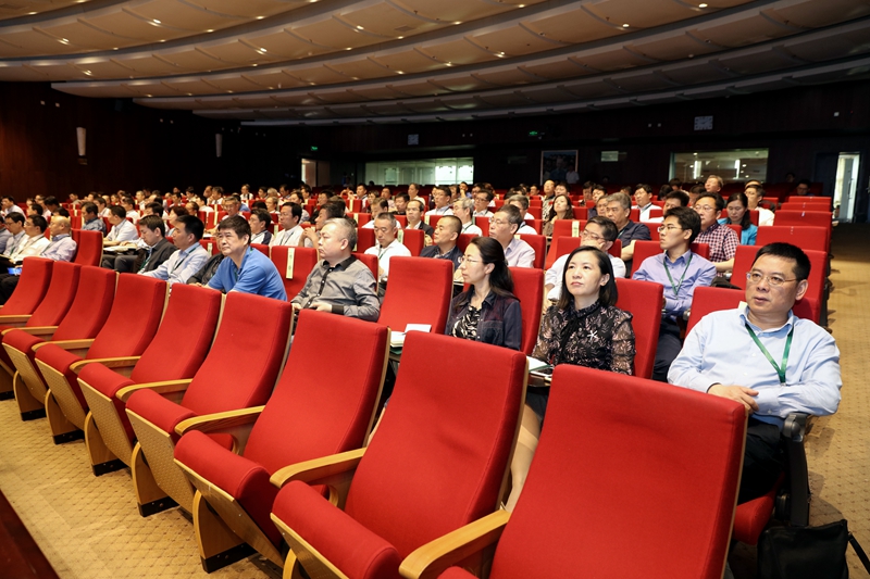 学员们纷纷表示，钟部长的报告站位高、内涵丰富、全面系统，有助于大家深入理解和把握下一步高校科技工作的整体思路，扎实做好高校科技工作，推进高水平大学建设，为建设世界科技强国、教育强国做出更大贡献。（供稿：学校管理教研部 杨中超；摄影：图书信息技术部 于荣壮）