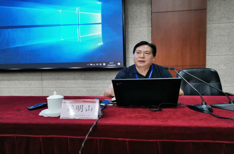 陕西省商洛市柞水县教科局主任梁明山以“基层督导工作的思考”为题开展交流，带给大家三点启示：领导重视是做好督导工作的前提；科学的载体是做好督导工作的关健；结果运用是做好督导的保证。