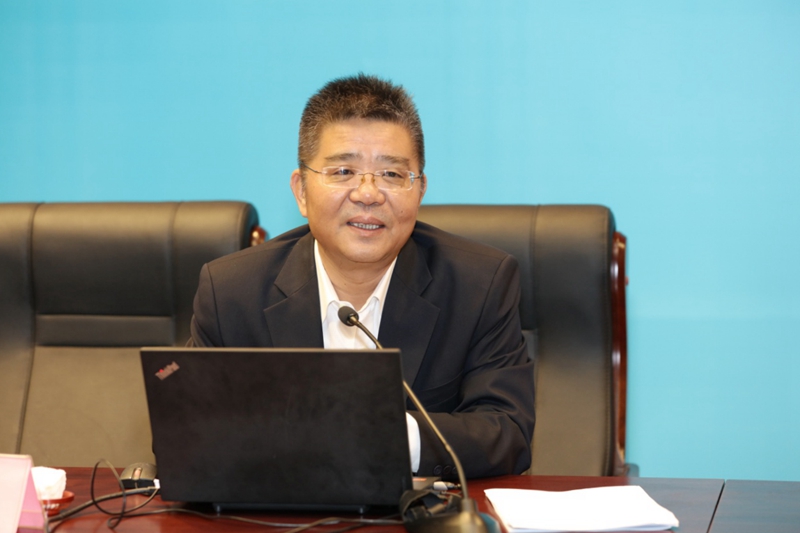 开班式后，教育部职成司司长陈子季以“学习国家职业教育改革实施方案  全面推进职业教育现代化”为题作了开班报告。他在报告中强调，当前党和国家对职业教育的重视前所未有，职业教育发展面临第二次转折的重大契机，需要我们迎难而上，要进一步解放思想，增强改革意识，特别要注重创新制度、构建体系、探索新模式。他阐述了职业教育“一个体系、两条轨迹、三条纽带、六条支柱”的改革思路，希望高职院校要注重激发院校内生动力、提高社会公信力、办让学生家长真心喜欢的学校，为办好扎根中国大地的高质量的职业教育贡献智慧和力量。