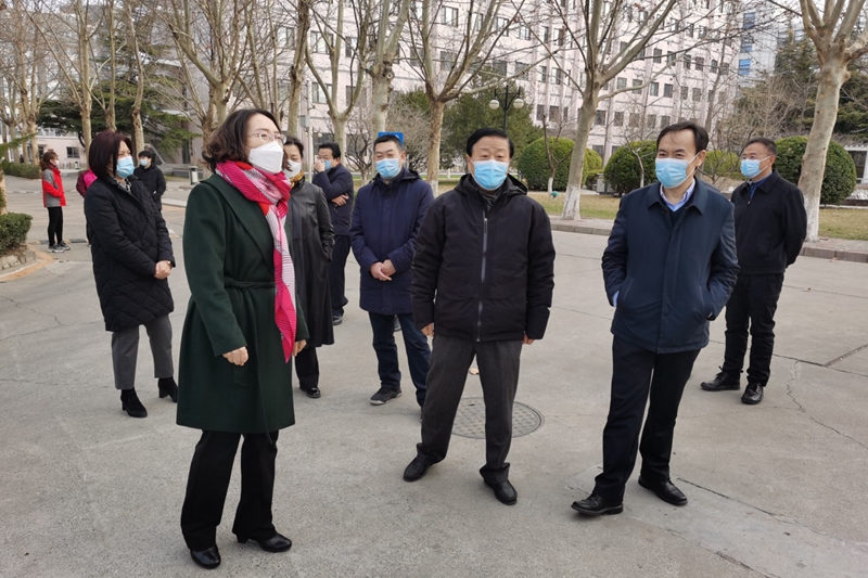 邵恒详细了解了学院在人员进出、员工管理、开学开课、校园及教学设施消毒、防疫物资筹备等方面的防控情况，对学院的疫情防控工作予以充分肯定，并强调，目前北京市和大兴区疫情防控形势依然严峻复杂，一定要严格按照“外防输入、内防扩散”等原则要求，防止麻痹思想、厌战情绪，及时与区委、区政府、区人大和街道等属地管理部门保持沟通联系，继续不折不扣把学院各项疫情防控工作做好做实。