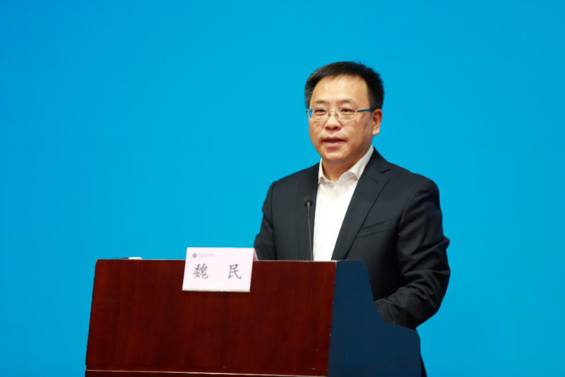 辩论会主席由六班学员、东北师范大学教务处处长魏民担任。辩论会的主要流程为立论、立证、盘问、自由辩论、总结陈词五大环节。魏民同学的机智幽默和随机应变令辩论会现场气氛非常热烈。