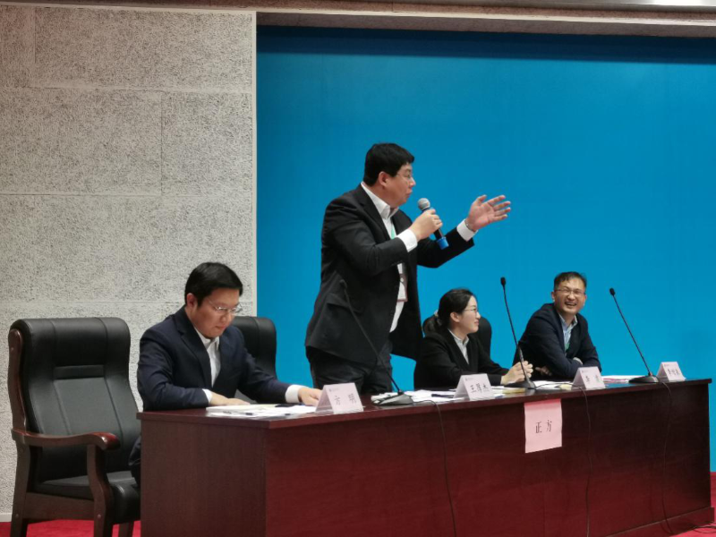 正方的观点是：新时代大学本科教育应更注重通识教育。方明同学（复旦大学）担任队长，成员包括王厚杰同学（中国海洋大学）、李增泉同学（上海财经大学）、李虔同学（国家教育行政学院）。