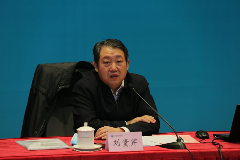 刘贵芹在讲话中回顾了高校思想政治理论课骨干教师研修项目举办的历史，充分肯定了项目举办的意义、作用和地位，并就第5、6期研修班的办班目标、核心主题和课程重点等问题作了说明，他还就学习纪律和注意事项提出明确要求。随后，刘贵芹在题为《深入学习贯彻习近平总书记关于教育的重要论述特别是“3·18”重要讲话精神 持续深化新时代高校思政课改革创新》的开班报告中，围绕学习领会习近平总书记“3·18”重要讲话精神和贯彻落实《关于深化新时代学校思想政治理论课改革创新的若干意见》两个研修重点内容，作了深度解读和重点说明。