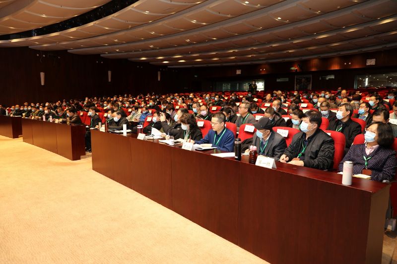 来自中西部地区普通高中学校的校长或主管教学工作的副校长，共计197人将在学院开展为期三天的学习和交流。（供稿：班主任、教育行政教研部 李虔；摄影：图书信息技术部 于荣壮；编发：宣传中心 梁洋生；编审：宣传中心 张进强）