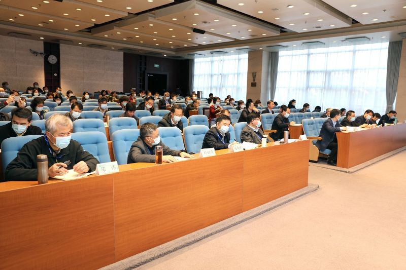 开班式上，华侨大学副校长王秀勇还代表学员进行了表态发言。来自全国高校的分管语言文字工作的校领导以及语言文字工作部门负责同志共91名学员参加本期培训班。他们将进行为期4天的短期研修，听取7场辅导报告并开展1次分组研讨交流。（供稿：班主任、社会科学教研部 杨艳玲；摄影：图书信息技术部 于荣壮；编辑：宣传中心 梁洋生；编审：宣传中心 张进强）