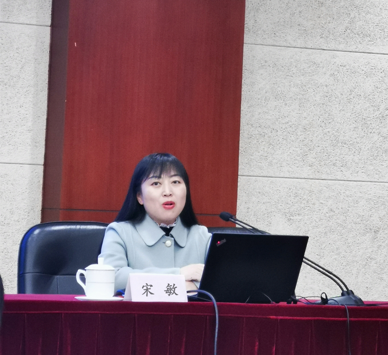 微论坛（三）：山东省东营市利津县教育局副局长宋敏作《完善“三公”保障体系，深化城乡一体化改革，激发县域学前教育优质发展新动能》微课分享，利津县实施双轮驱动，扩大普惠性学前教育资源；核编定岗增员，为教师素质提升注入活力；深化城乡一体化改革，实施优质教育资源带动战略。通过加大投入、以点带面、以城带乡、整合资源、联动发展，大力推动城乡学前教育优质均衡发展，实现“南有浙江安吉，北有山东利津”之说。学员们被利津县学前教育的大格局、大手笔、大改变所惊叹，纷纷表示值得学习、值得借鉴、值得推广。
