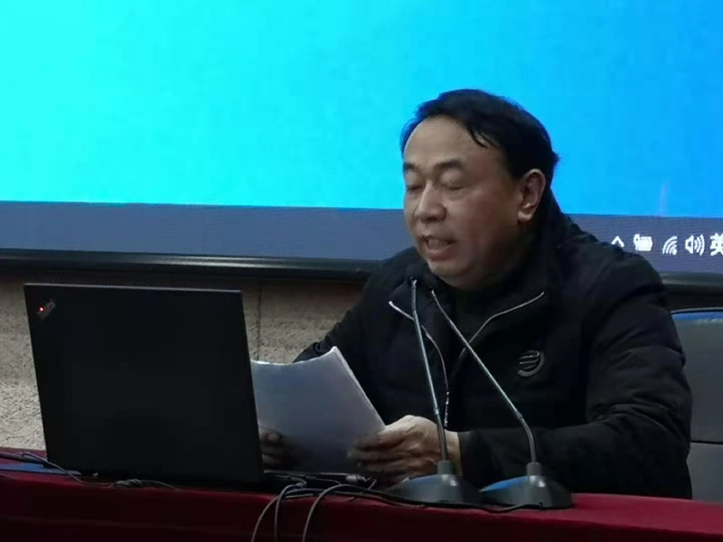 微论坛（五）：湖北省十堰市竹山县党组成员、副局长张勇以《建好两类学校，关爱留守儿童》为题，从精准发力，努力建好两类学校；提升质量，促进留守儿童全面成长两个方面关心关爱农村留守儿童，用心用爱用情营造留守儿童健康成长的温馨家园。在关爱留守儿童方面，竹山县勇立潮头、先试先行，为学员们提供可参考、可复制的宝贵经验。