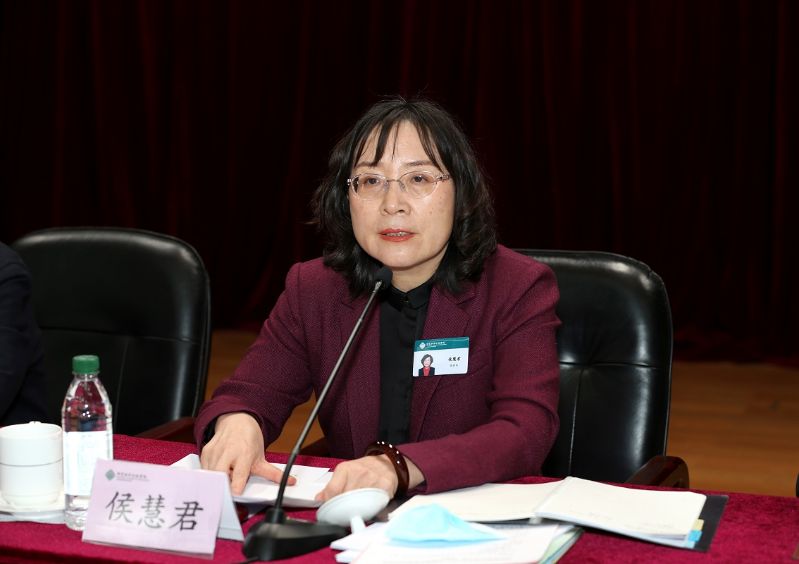 在开学典礼结束前，侯慧君强调，刚才宝生部长围绕深入学习贯彻五中全会精神和刚刚结束的两会精神，就“加快推进高质量教育体系建设，开启全面建设社会主义现代化教育强国”这一主题，以历史的逻辑，从五个方面给我们作了一场视野宏大，立意深远，思想深邃，内涵丰富的精彩报告，为我们深入学习领会贯彻习近平新时代中国特色社会主义思想提供了有力指导，对十四五开局之年，教育系统立足新阶段，贯彻新发展理念，推进高质量教育体系建设提出了明确的要求。希望各个班级组织学员们认真学习、深刻领会，按照部长的要求，进一步提高政治站位，不断提高政治判断力、政治领悟力、政治执行力，增强“四个意识”，坚定“四个自信”，做到“两个维护”；要牢固树立和贯彻新发展理念，结合教育实际，把党中央关于建设高质量教育体系的决策部署落到实处，为建设教育强国开好局、起好步，以优异的成绩向建党100周年献礼。