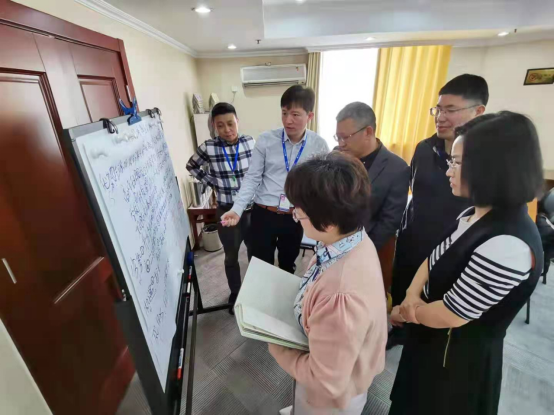 理论结合实际的教学方法让大家既丰富了头脑，又有了实战经验，既从理论层面理解了如何做学校“十四五”规划，又从实践层面通过团队合作进行了模拟实践。现场讨论激烈，大家积极参与。 通过这次学习，同学们纷纷表示对浙江省高等教育整体情况有了更深的了解，对本校发展定位有了更清晰的认识，对学校发展面临的问题和挑战有了更深层次的思考，理论水平和工作水平得到了有效提升。（撰稿：浙江海洋大学学工部副部长 方锐，浙江树人学院学科建设与发展规划处副处长 张雯；审稿：总班主任、学校管理教研部 屈潇潇）