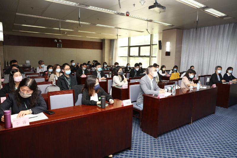 于京天希望各位学员利用更多培训时长，有机会与内地校长积极交流，把握不同地区教育的差异，以更广阔的视野理清工作思路。