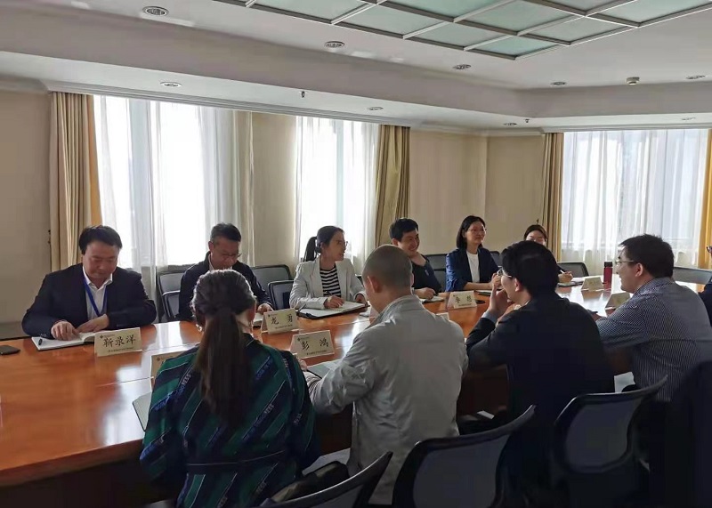 最后,邢晖、忽杰、佛朝晖、郭静四位老师分别作了总结,希望各位学员能深刻领会大会精神,转变观念,立足岗位,主动作为,肩负起职教人的光荣使命和历史责任,把习近平总书记对职业教育“大有可为”的殷切期盼转化为“大有作为”的生动实践。(供稿:学员、江西九江职大团委副书记 徐赟;审稿:分班主任、教育行政教研部 忽杰) 最后,邢晖、忽杰、佛朝晖、郭静四位老师分别作了总结,希望各位学员能深刻领会大会精神,转变观念,立足岗位,主动作为,肩负起职教人的光荣使命和历史责任,把习近平总书记对职业教育“大有可为”的殷切期盼转化为“大有作为”的生动实践。(供稿:学员、江西九江职大团委副书记 徐赟;审稿:分班主任、教育行政教研部 忽杰)