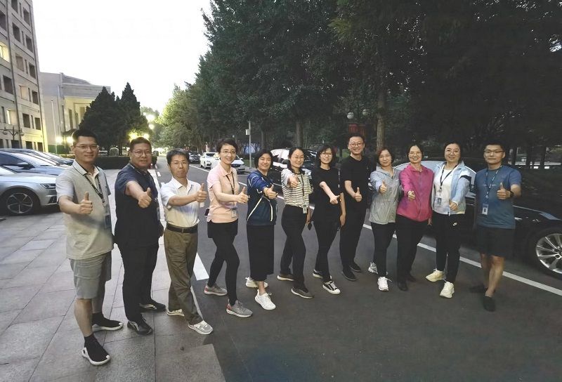 每日“健步走”系列活动及“健步漫谈”赢得了学员们的喜爱。第3&67期中青班学员、中国教育学会秘书处发展规划部主任陈茂旺是活动的发起人，他表示，今后将进一步结合同学们实际需求，策划开展系列特色专题交流，推动活动持续开展，让更多同学积极参与到健身和分享中来。（文：中青班学员、西北农林科技大学校党委常委、组织部长 孙马； 摄影 中青班学员、中国教育学会秘书处发展规划部主任陈茂旺；审稿：分班主任、高校管理教研部 李秀坤）