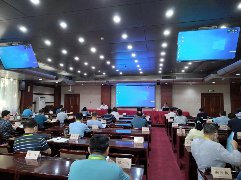 第六十八期高校领导干部进修班（高职第十二期）开班来，充分利用课前的半小时，让学员以“微讲坛”的形式分享工作和生活中的思考和感悟，已成功举办八期微讲坛。