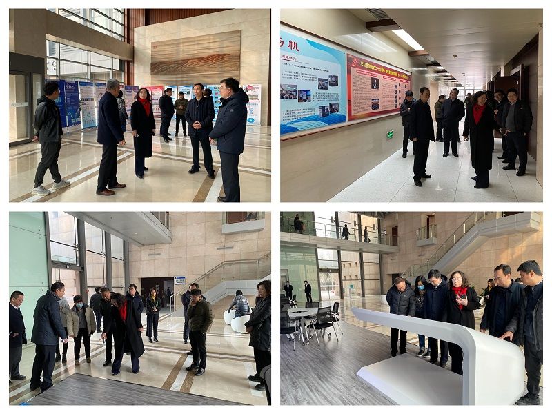 在专家公寓,检查组一行对学员教室、相关展台布置等工作进行了检查指导。 在专家公寓,检查组一行对学员教室、相关展台布置等工作进行了检查指导。