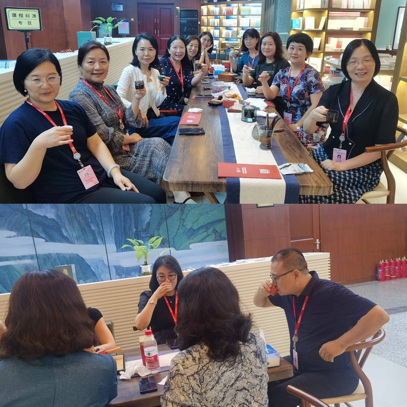 9月7日19:00,研修班举办第一期文化沙龙活动,主题是女性美丽人生。本次沙龙由郑晓生,方邡,罗艳萍,赖芳负责召集主持,旨在通过文化沙龙活动,启迪思维智慧,提升学员精神境界和文化素养。 9月7日19:00,研修班举办第一期文化沙龙活动,主题是女性美丽人生。本次沙龙由郑晓生,方邡,罗艳萍,赖芳负责召集主持,旨在通过文化沙龙活动,启迪思维智慧,提升学员精神境界和文化素养。