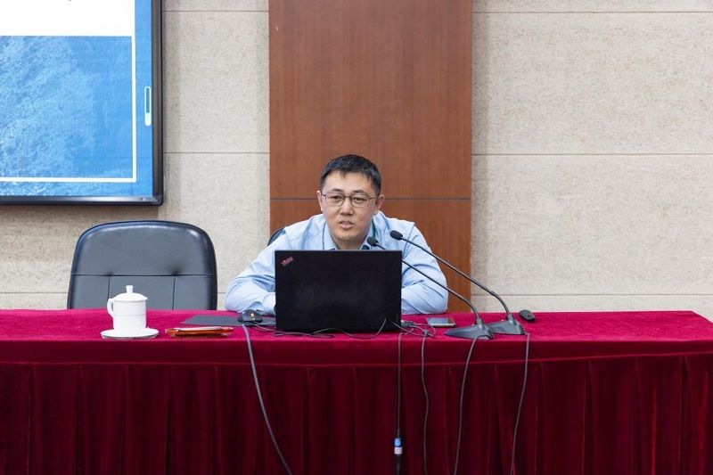 张紫昭分享了《地质之美——新疆典型旅游地质资源》，从新疆的旅游资源概述、典型旅游地质资源、精品旅游地质资源线路等四个方面介绍了不一样的新疆的地质之美，新疆是个好地方，新疆在等您到来。